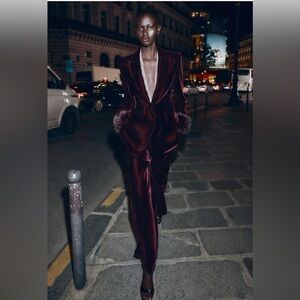 Elegant Burgundy two piece Blazer and Pants set. NWT❣️